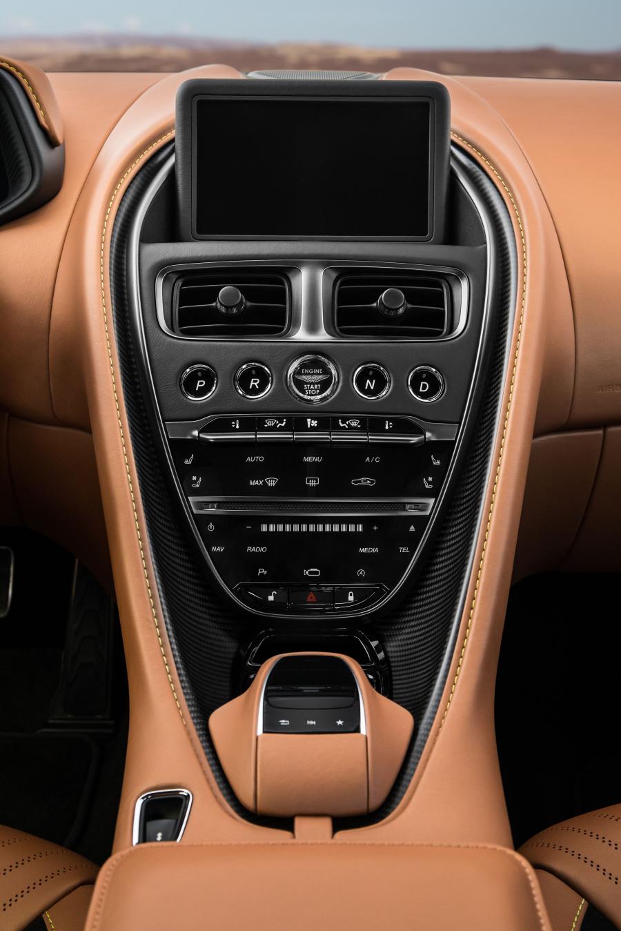 Детали интерьера Aston Martin DB11 AMR 2018 года  (WW) (фото 12 из 43)